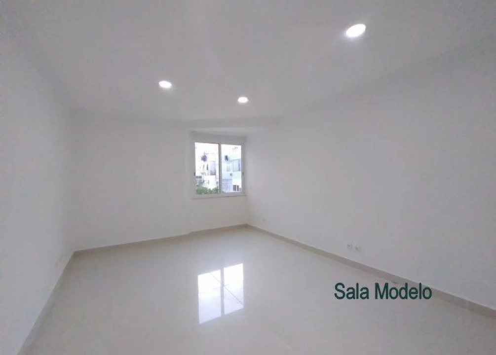 Apartamento T2 para Venda em Laranjeiro e Feijó Foto 10