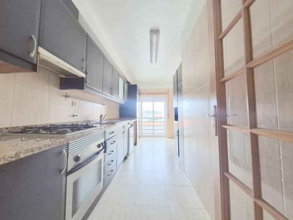 Apartamento T2 para Venda em Laranjeiro e Feijó Foto 2