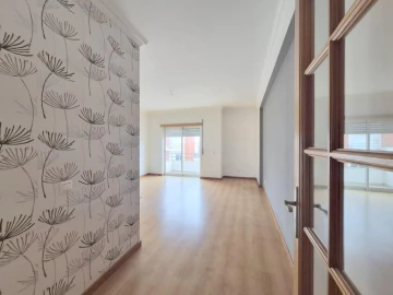 Apartamento T2 para Venda em Laranjeiro e Feijó