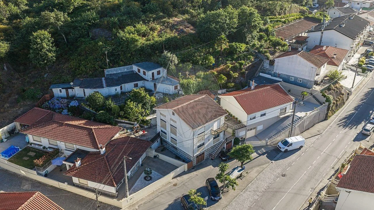 Moradia T6 para Venda em Azurem Foto 42