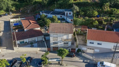 Moradia T6 para Venda em Azurem