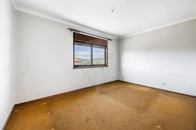 Moradia T6 para Venda em Azurem
