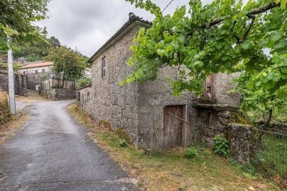 Moradia T1 para Venda em Valdreu