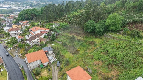 Moradia T3 para Venda em Fonte Arcada e Oliveira