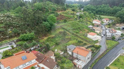 Moradia T3 para Venda em Fonte Arcada e Oliveira