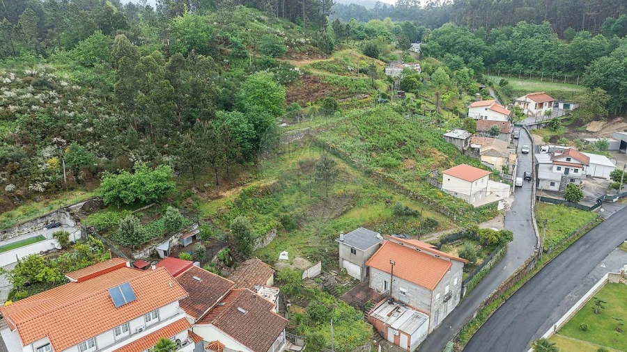 Moradia T3 para Venda em Fonte Arcada e Oliveira Foto 26