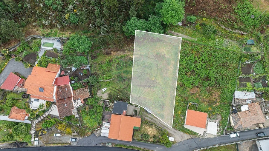 Moradia T3 para Venda em Fonte Arcada e Oliveira Foto 27