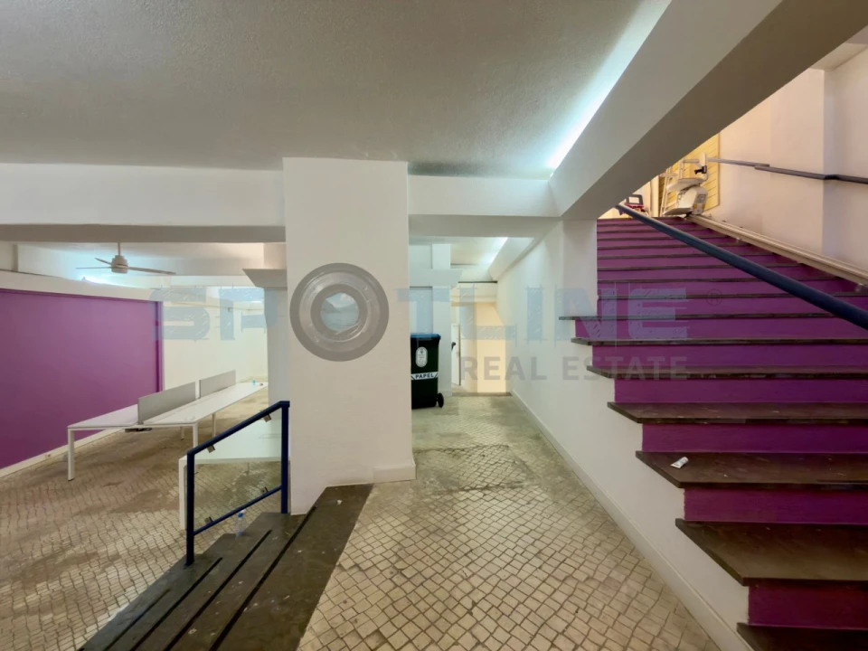 Loja para Arrendamento em Alvalade Foto 6