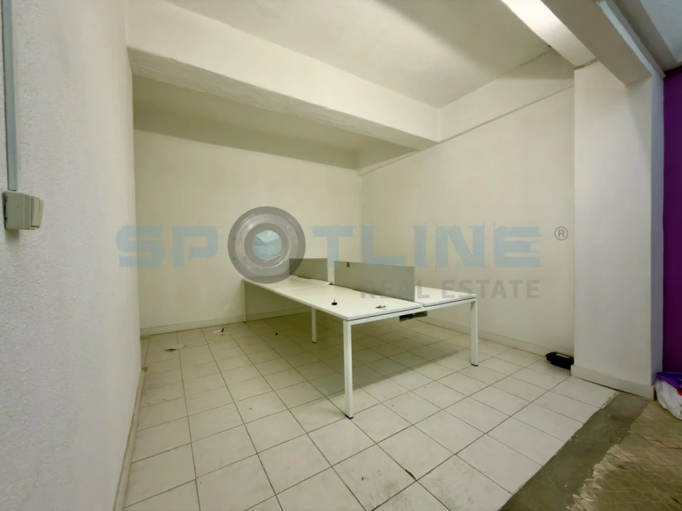 Loja para Arrendamento em Alvalade Foto 14