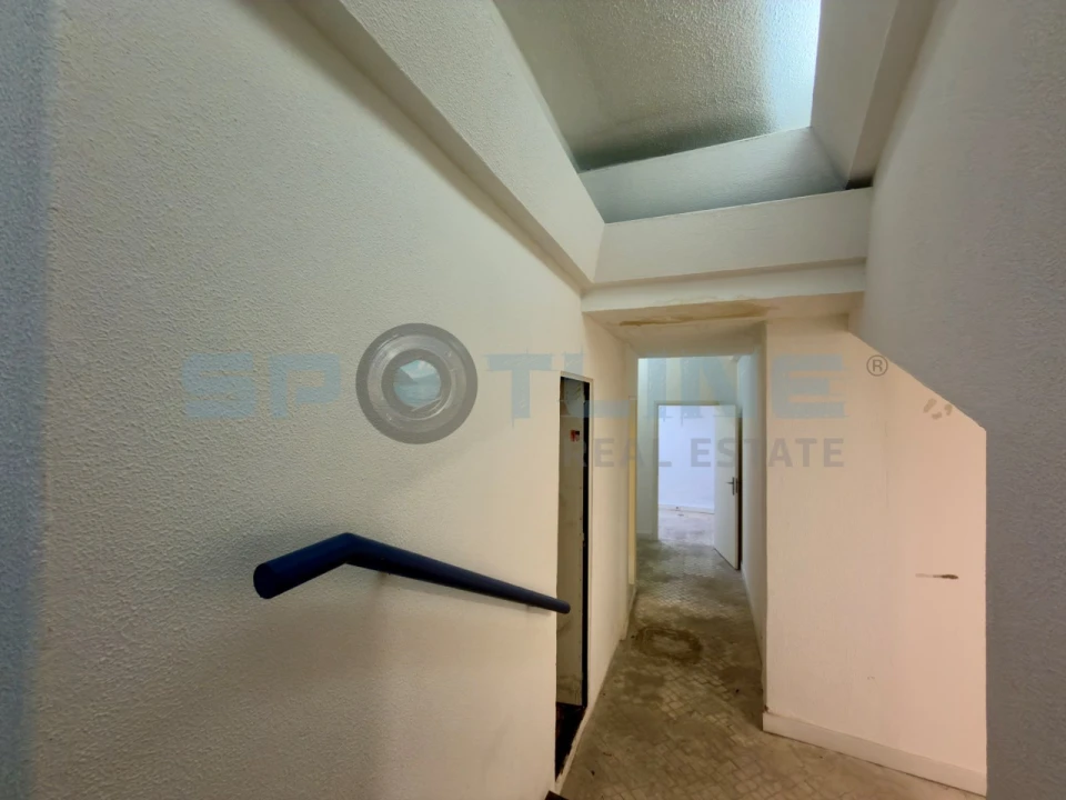 Loja para Arrendamento em Alvalade Foto 17
