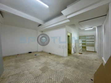 Loja para Arrendamento em Alvalade