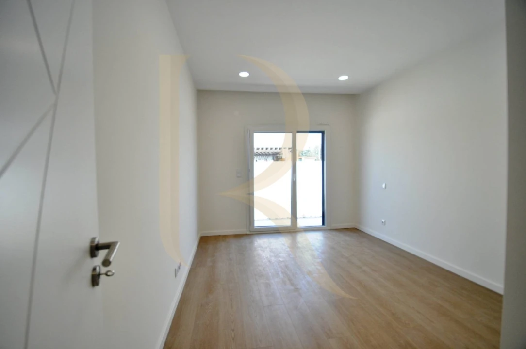 Moradia T4 para Venda em Quinta do Anjo Foto 18