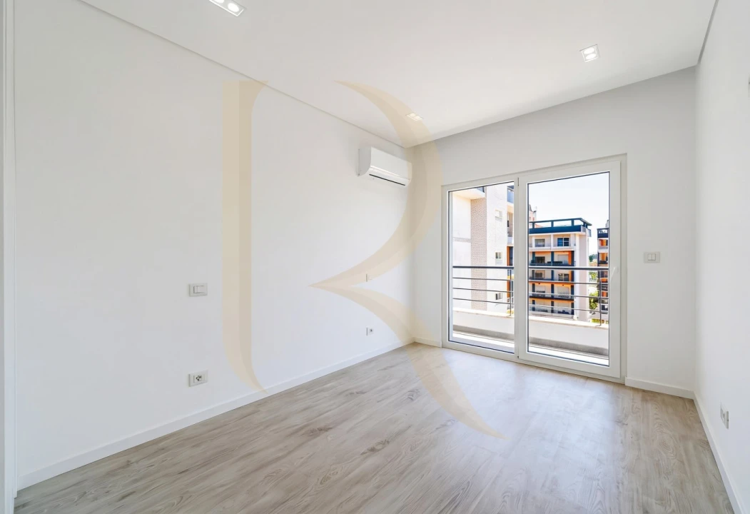 Apartamento T2 para Venda em Seixal, Arrentela e Aldeia de Paio Pires Foto 23