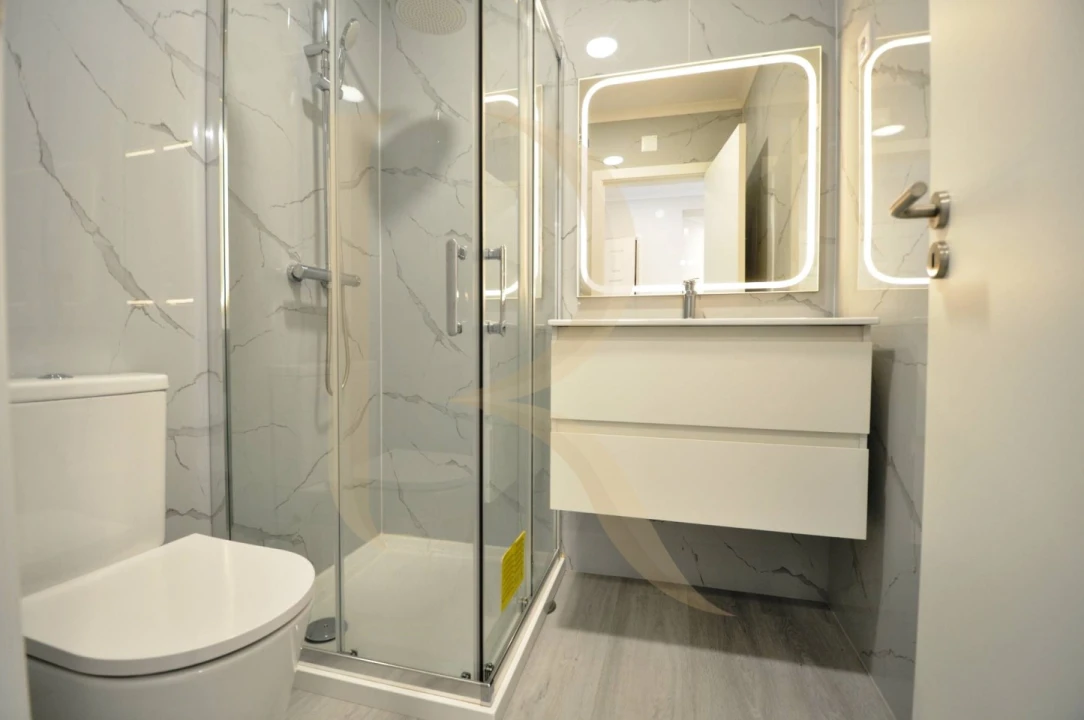 Apartamento T4 para Venda em Amora Foto 10