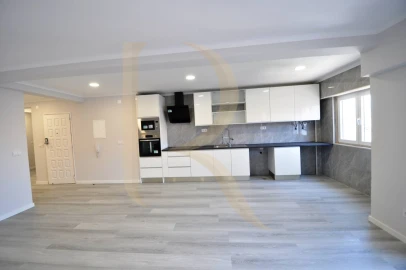 Apartamento T4 para Venda em Amora