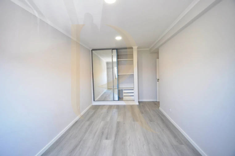 Apartamento T4 para Venda em Amora Foto 17
