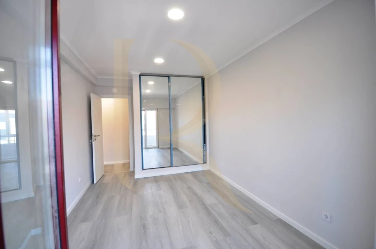 Apartamento T4 para Venda em Amora Foto 24
