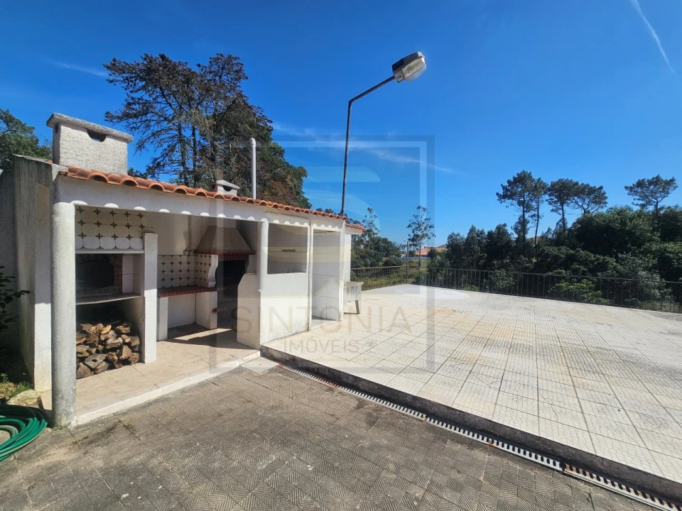 Moradia T3 para Venda em Igreja Nova e Cheleiros Foto 22