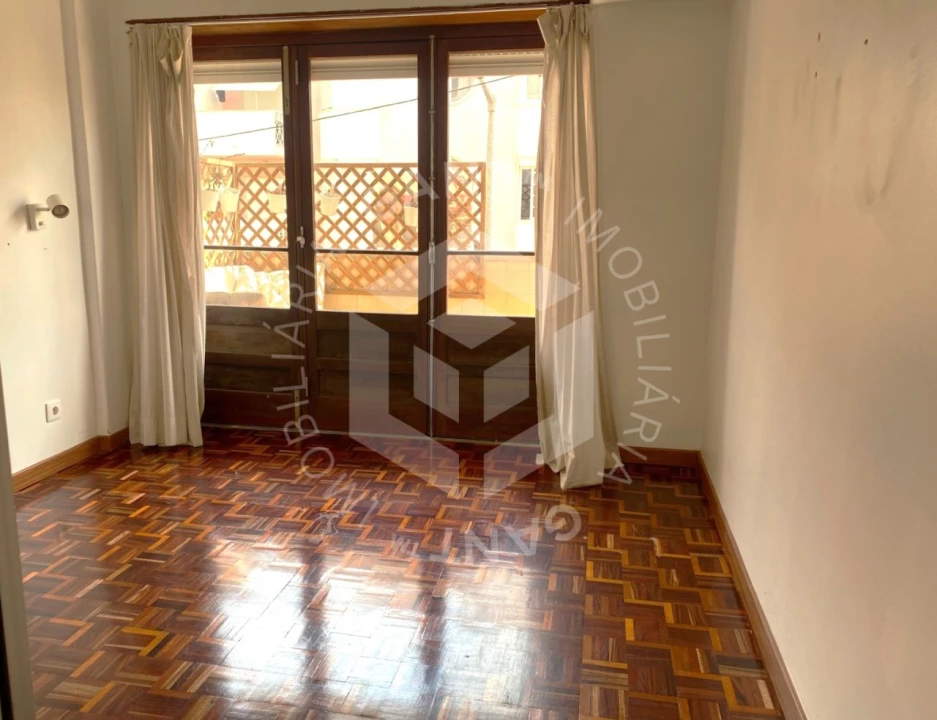 Apartamento T2 para Venda em Costa da Caparica Foto 16