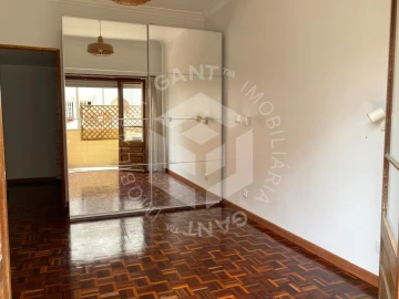 Apartamento T2 para Venda em Costa da Caparica