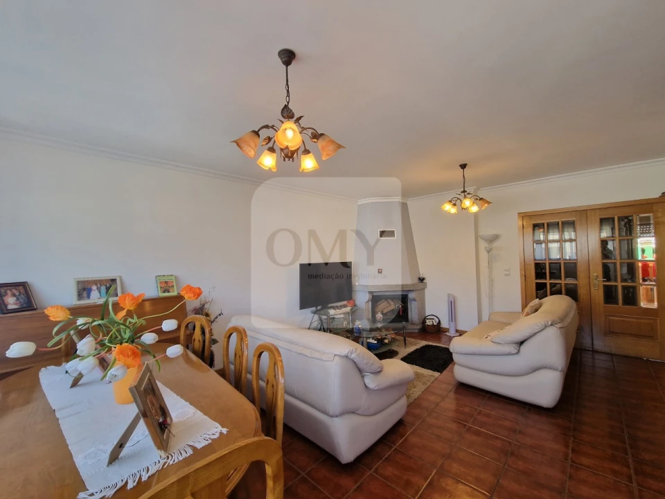 Apartamento T3 para Venda em Mateus Foto 1