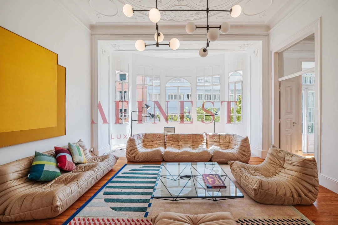 Apartamento T4 para Arrendamento em Santo António Foto 1
