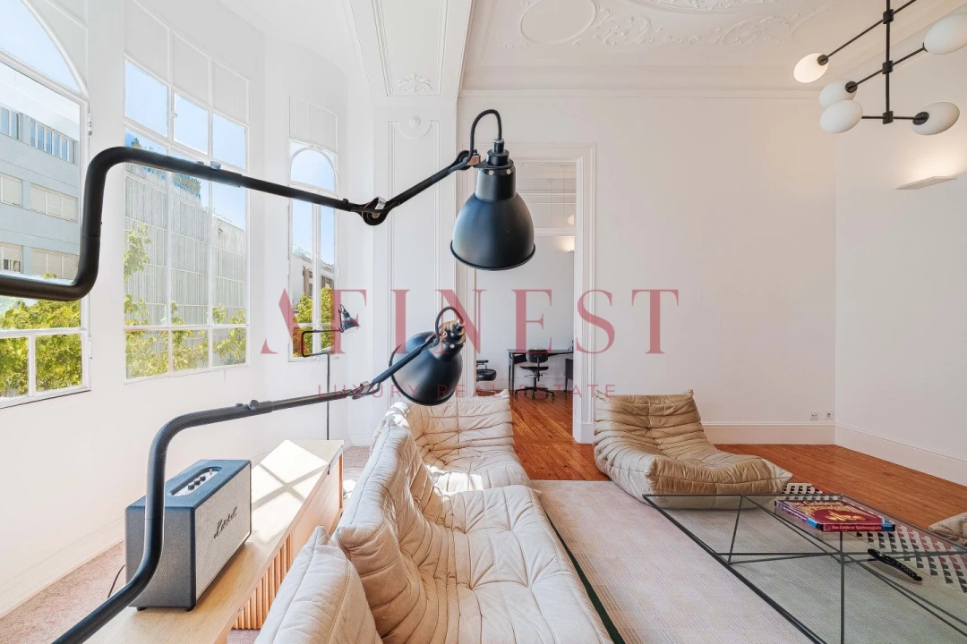 Apartamento T4 para Arrendamento em Santo António Foto 5