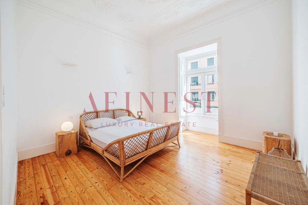 Apartamento T4 para Arrendamento em Santo António Foto 9