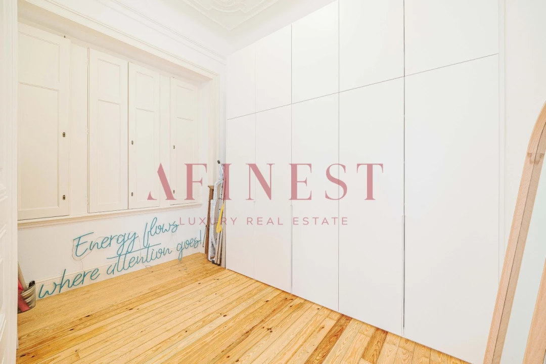 Apartamento T4 para Arrendamento em Santo António Foto 13