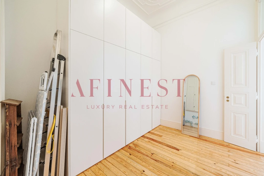 Apartamento T4 para Arrendamento em Santo António Foto 14