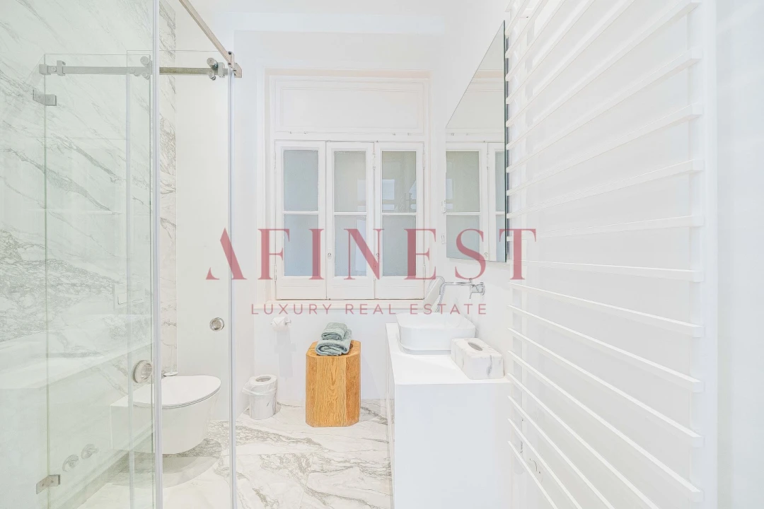Apartamento T4 para Arrendamento em Santo António Foto 15