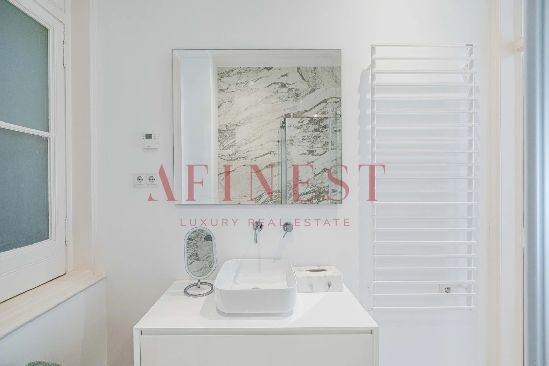 Apartamento T4 para Arrendamento em Santo António Foto 20