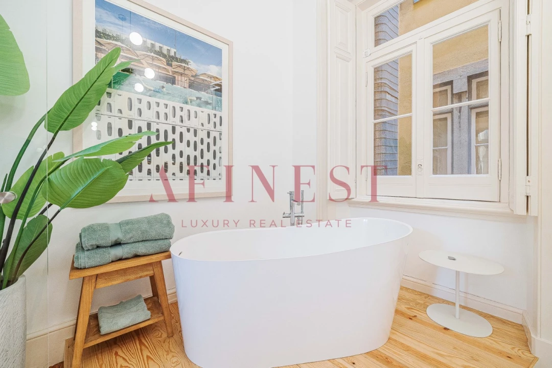 Apartamento T4 para Arrendamento em Santo António Foto 34