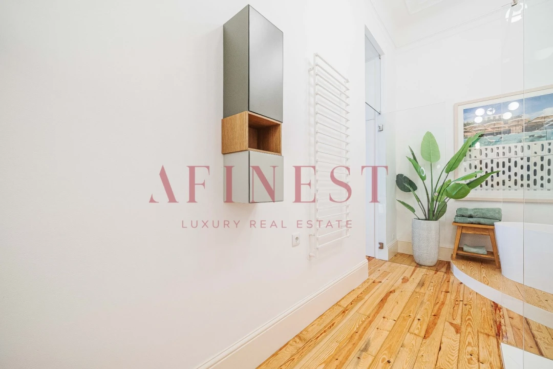 Apartamento T4 para Arrendamento em Santo António Foto 42