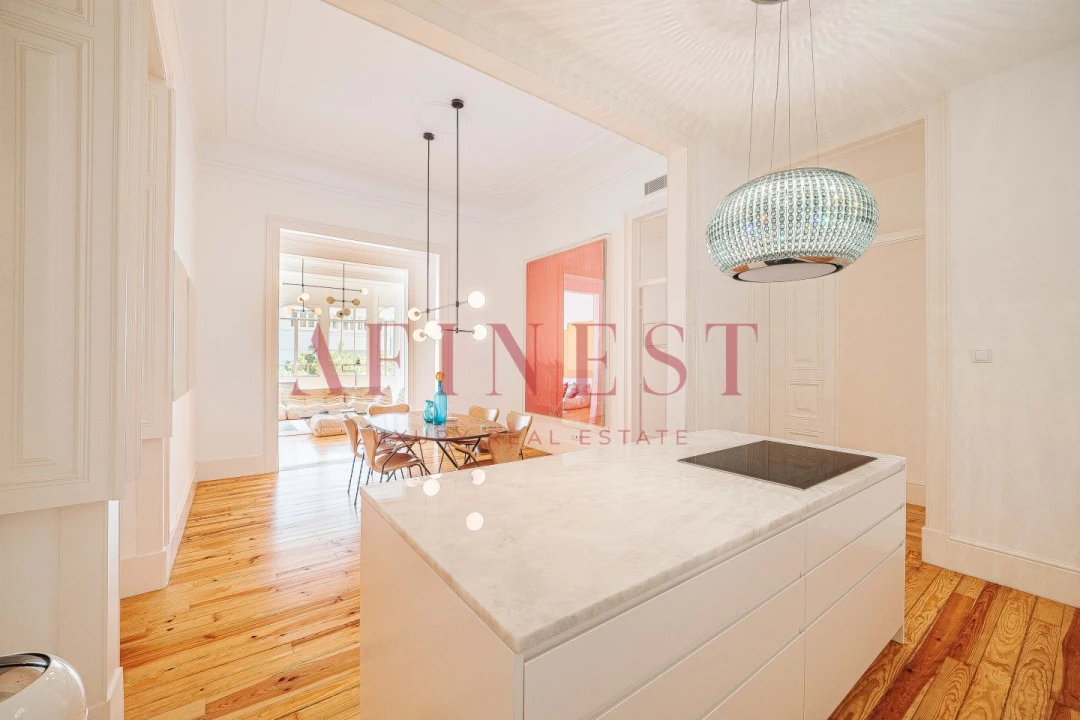 Apartamento T4 para Arrendamento em Santo António Foto 60