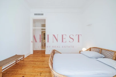 Apartamento T4 para Arrendamento em Santo António