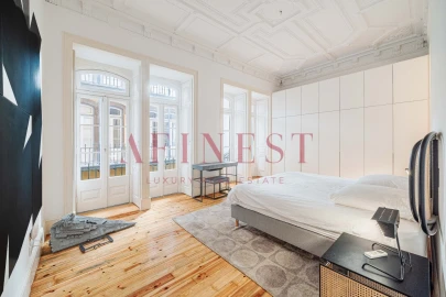 Apartamento T4 para Arrendamento em Santo António