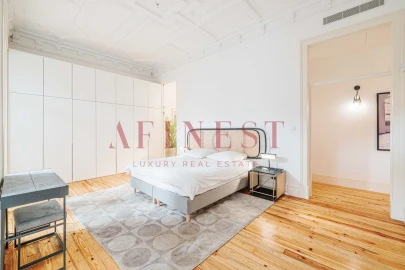 Apartamento T4 para Arrendamento em Santo António