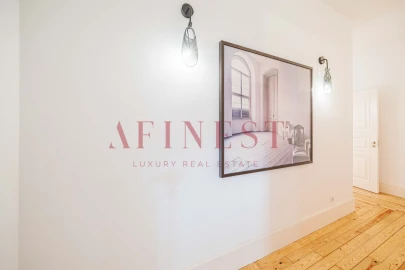 Apartamento T4 para Arrendamento em Santo António