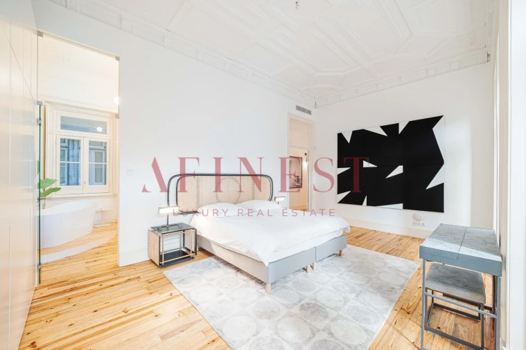 Apartamento T4 para Arrendamento em Santo António Foto 31