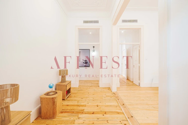 Apartamento T4 para Arrendamento em Santo António Foto 46
