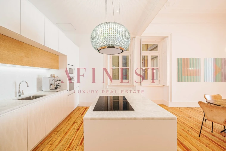 Apartamento T4 para Arrendamento em Santo António Foto 57