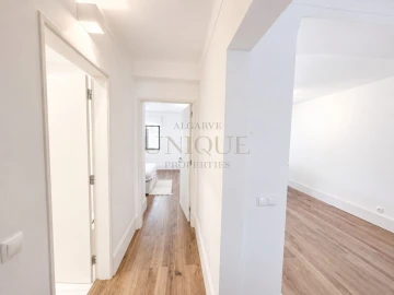 Apartamento T2 para Venda em Lagos (São Sebastião e Santa Maria)