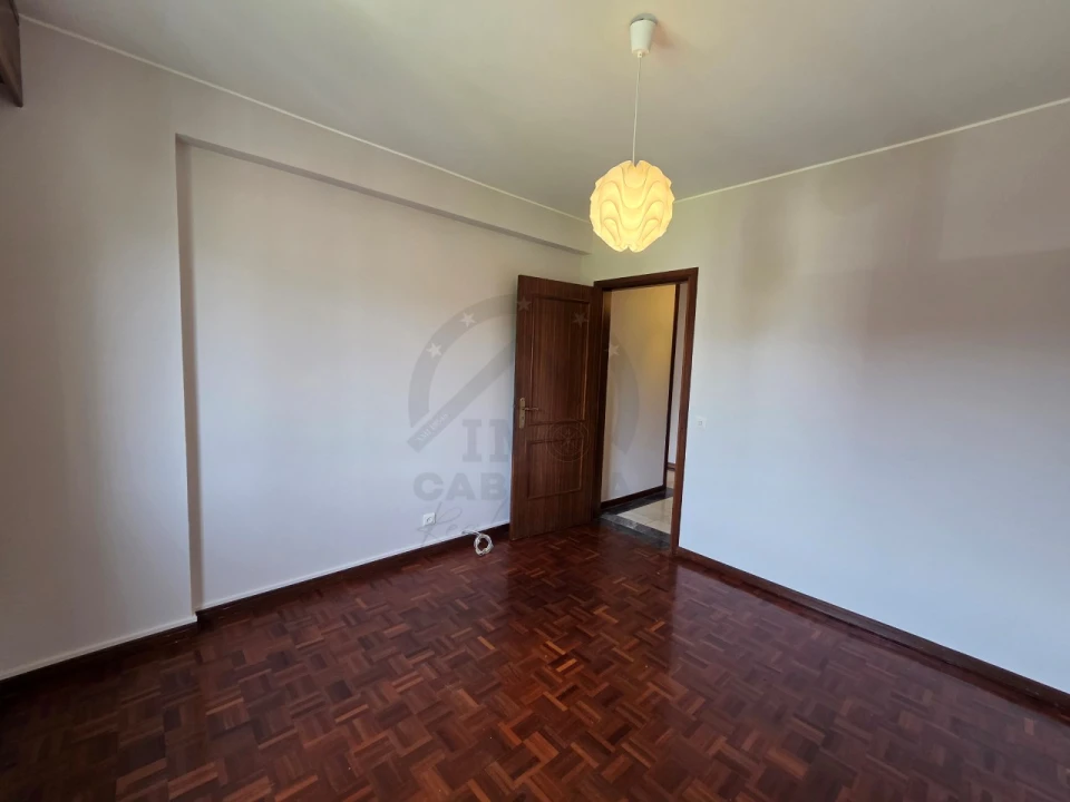 Apartamento T2 para Venda em São Martinho Foto 13