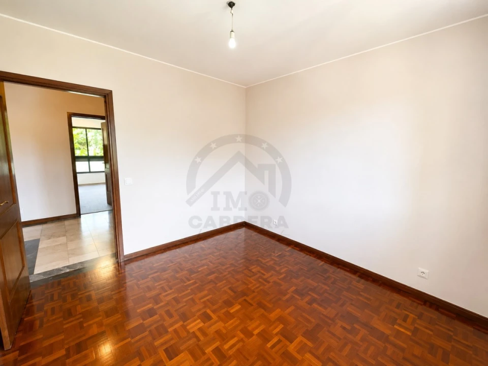 Apartamento T2 para Venda em São Martinho Foto 20