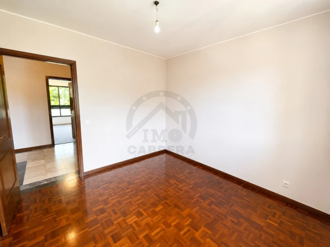 Apartamento T2 para Venda em São Martinho Foto 20