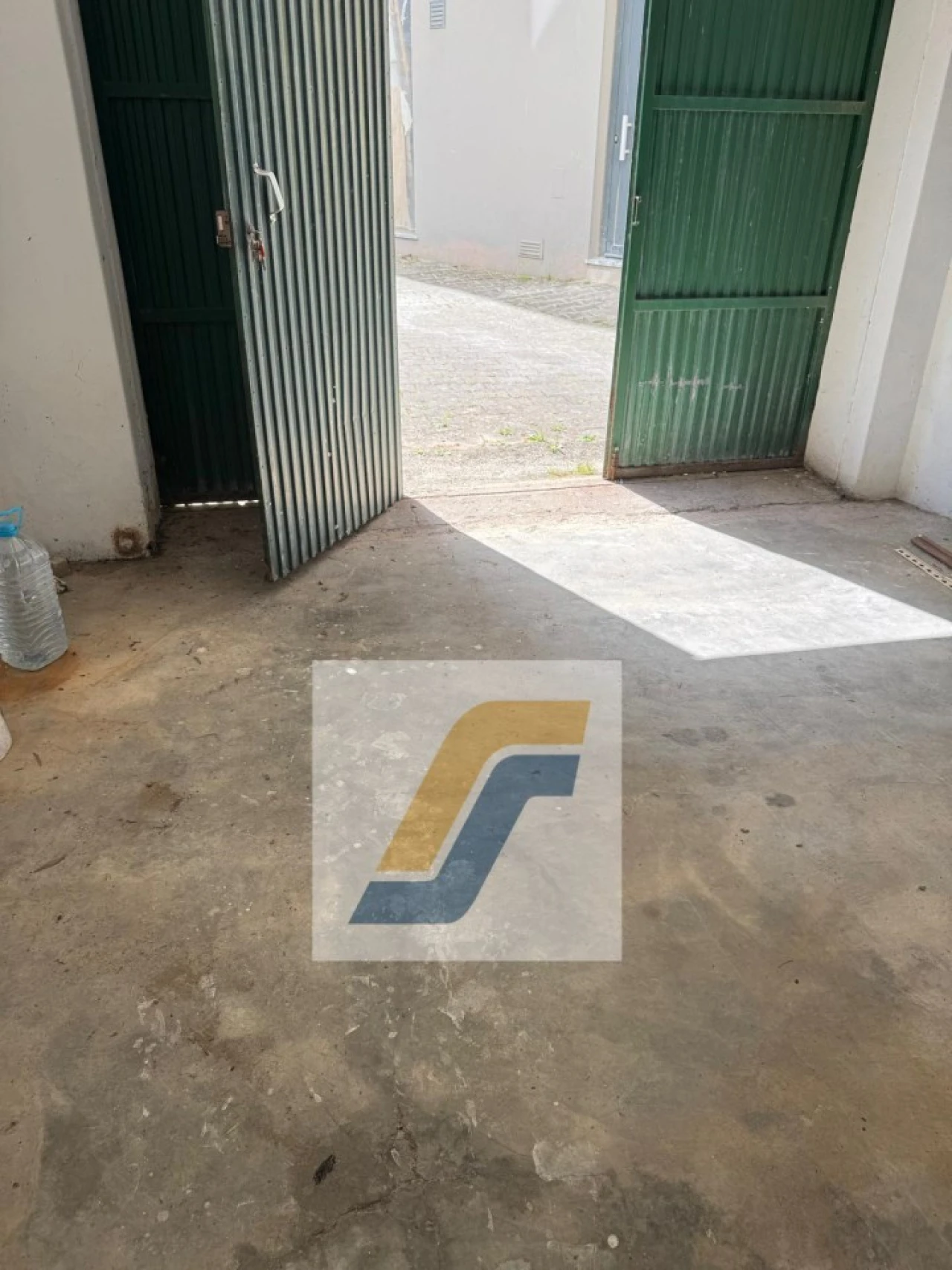 Garagem para Venda em Lourinhã e Atalaia Foto 2
