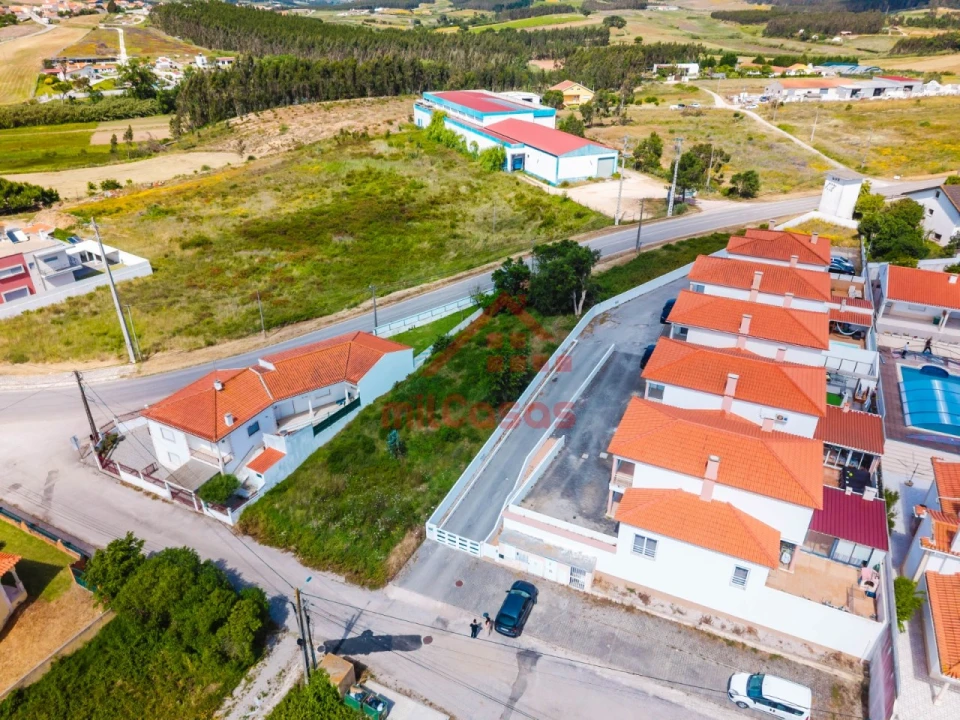 Terreno para Venda em A dos Cunhados e Maceira Foto 1