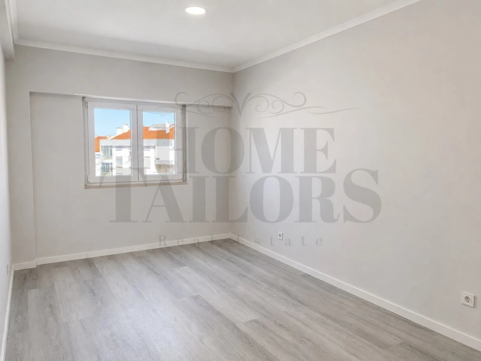Apartamento T4 para Venda em Amora Foto 8