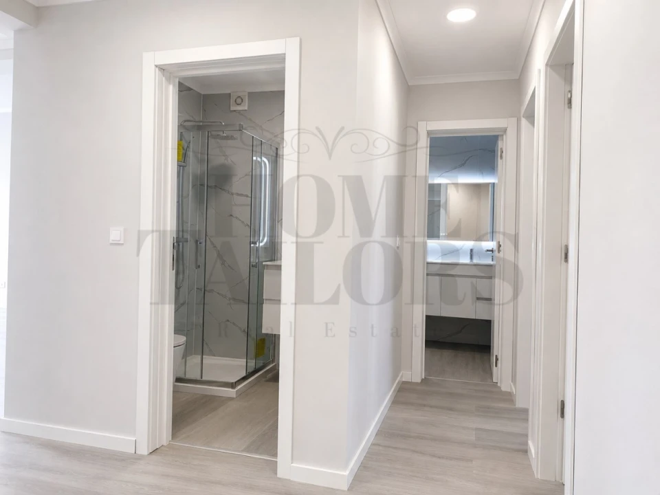 Apartamento T4 para Venda em Amora Foto 9